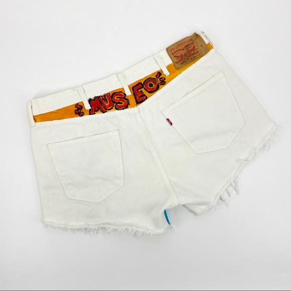 ART THERAPY MUSEO Vintage Levi's 501 High Rise White Unisex Denim Shorts SZ 38 - Picture 5 of 11